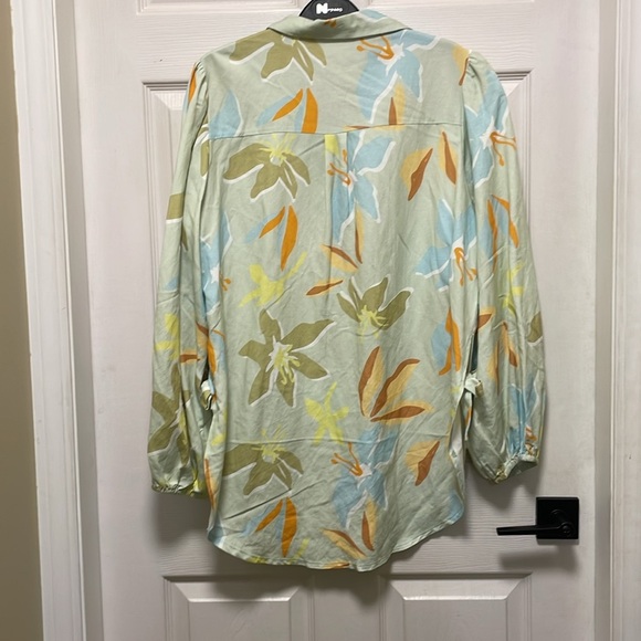 LOST IN LUNAR | Linen Cotton Blend | Button Down | Shirt wNotched Collar| Size S - Picture 6 of 16